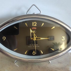 Working alarm clock//Vintage  Mechanical Alarm Clock/Chinese Alarm Clock 80s/Working Desk alarm clock/Vintage table clock/Old alarm clock