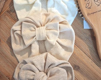 Opengebreide tulbandmuts voor baby's en volwassenen – Chique handgemaakte hoofdband – Haaraccessoire voor pasgeborenen – Origineel herfst-/wintercadeau