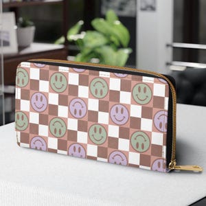 Retro Feelz - Schachbrett Smiley Gesicht Reißverschluss Geldbörse - Accessoire für Jugendliche, Geschenke für Freunde, Mode Statement, süße trendige Geldbörse