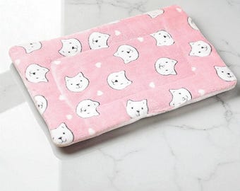 Handmade Plush Pet Bed Mat: Cozy Crate Pad, Machine Washable