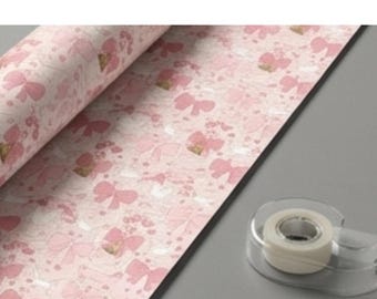 Różowy papier do pakowania prezentów świątecznych z kokardką — Vintage Dove Holly Design