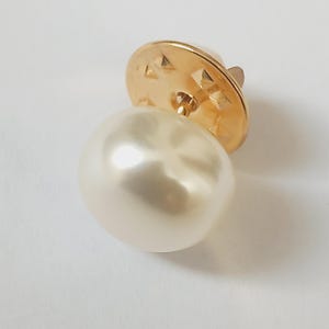 Cream Faux Pearl Modesty Pin, Minimalist Brooch, Wedding Bridal Dress Accessory