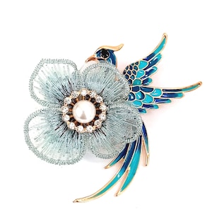 Blue Peacock Brooch: Elegant Alloy Animal Pin, Nature-Inspired Jewelry