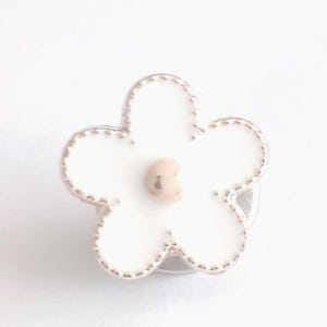 Modesty Pin with White Flower Design - Elegant - Wedding Jewellery - Gift for Bridesmaids - Flower Pin