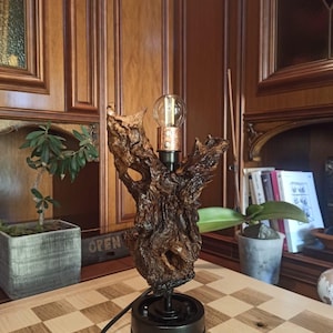 Table lamp
