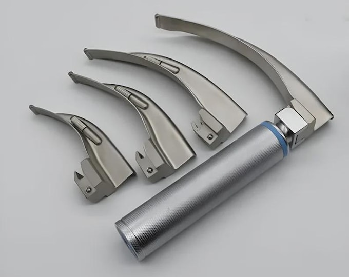 Macintosh Laryngoscope Set | 4 Blades + Handle in Case | Stainless Steel ENT Tool | EMT Training & Medical Simulation Kit