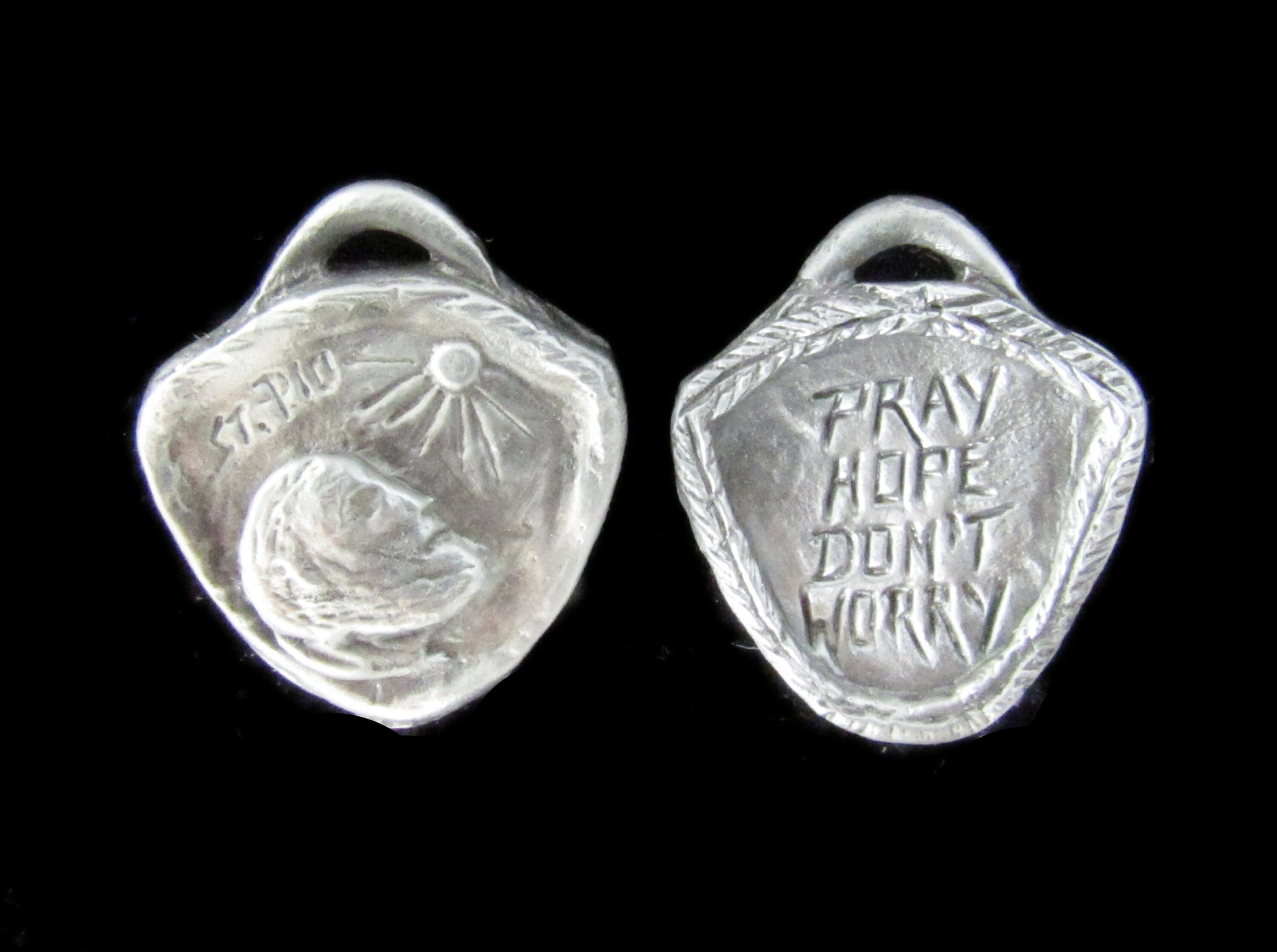 Padre Pio, Handmade Medal: "Pray, Hope, Don't Worry"; a Message of Assurance and Encouragement…