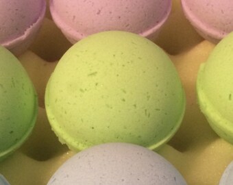 Apple Bath Bomb - Apple - Teacher Gift - Fruit Bath Bomb - Vegan Bath Bomb - Naked Bath Bomb - Bath Fizzies - Made Fresh - Ready to Ship