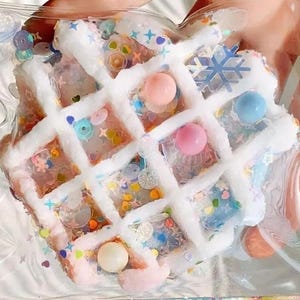 Colorful Waffle Squishy – Kawaii Slow Rising Fidget Toy – Stress Relief PU Foam – Cute Gift for Kids & Teens