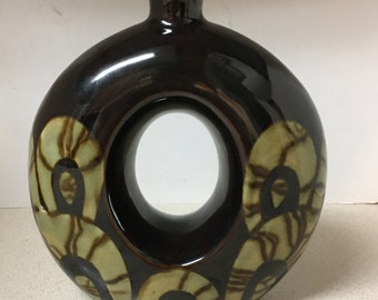 Pond Lillies Moon Vase