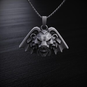Witcher-inspirerat lejonhuvudhänge för män, sterlingsilver medeltida fantasyhalsband, djärvt odjursamulett, mörkt gotiskt lejonsmycke gåva bild 7