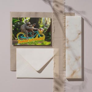 Carte postale d'animaux drôles avec paresseux et tortue | La vitesse est relative | Carte de vœux humoristique à télécharger instantanément