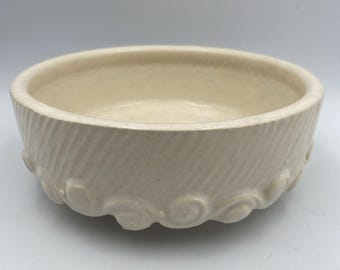 Vintage McCoy Pottery Cream Color  Wave Circle Bowl Bulb Planter 7" Diameter