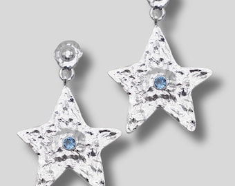 Pendientes de estrella de plata con piedra azul claro · Plata de ley 925 · Pendientes celestiales · Regalo · Hechos a mano · Sin níquel