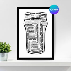 Peut inclure: Impression en noir et blanc encadrée, représentant un verre de pinte rempli de texte. Les mots "STILL GAME" sont en haut, avec d'autres phrases et noms remplissant le verre. Une petite plante verte dans un pot argenté est sur une surface blanche.