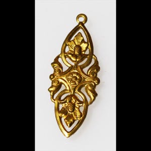 Small Decorative Floral Victorian Motif With Loop Brass Stamping