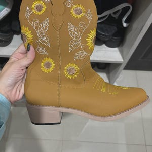 Handgemaakte western geborduurde cowgirllaarzen met dikke hak voor dames – vierkante neus herfst-/winterlaarzen voor minirokoutfits