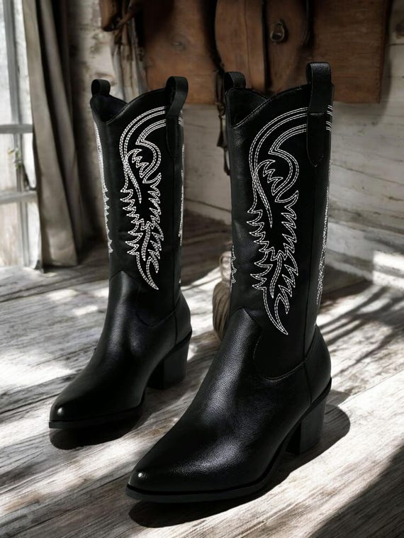 Handmade Embroidered Black Cowboy Boots: Mid-calf Western  display picture 1