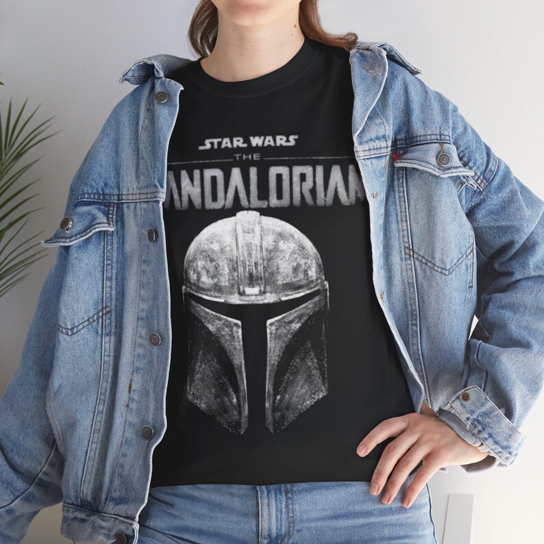 Camiseta del casco de The Mandalorian | Camiseta de Star Wars Mandalorian imagen 8