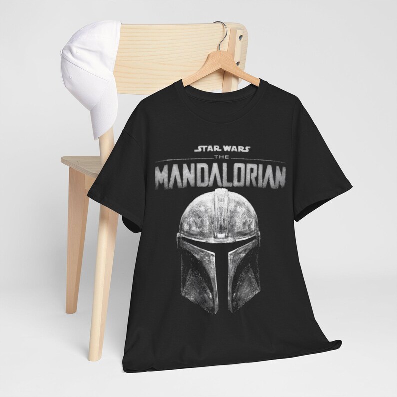 Camiseta del casco de The Mandalorian | Camiseta de Star Wars Mandalorian imagen 4