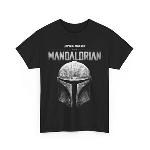 Camiseta del casco de The Mandalorian | Camiseta de Star Wars Mandalorian imagen 2