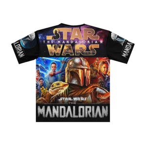 Mandalorian Poster-T-Shirt | Star Wars Mandalorian AOP Tee Bild 2