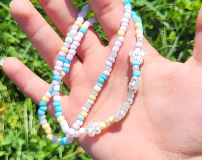 Flower Seed Bead necklace!