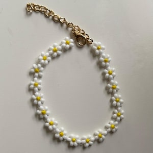 Daisy bracelet