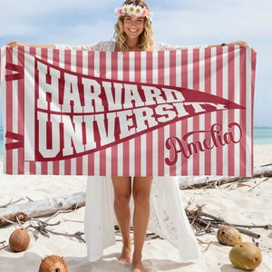 Personalized College Pennant Beach Towel, School Banner School Spirit Beach Towel, High School Graduation Gift, University Graduation Gift bild 6