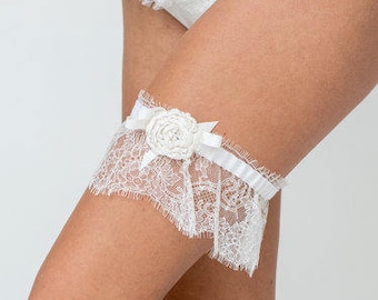 Rosette - Simple Embroidered French Lace Wedding Garter