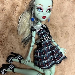 Vintage Monster High Dolls for OOAK Doll collection Making Repaint One Doll You Choose