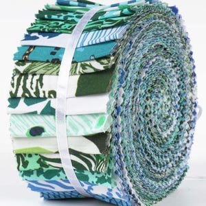 Jelly Roll Fabric Strips for Quilting, 40 Strips Assorted Bundle, Jelly Roll for Scrap booking, Perfect Quilting Fabric for Sewing, Craft