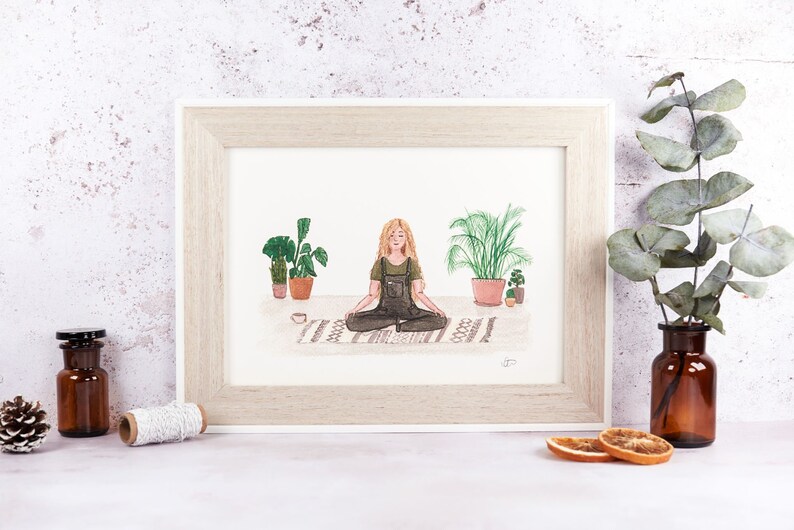 Meditation Illustration Selbstpflege Geschenk für Yoga Liebhaber von Sunshine for Breakfast. Bild 1