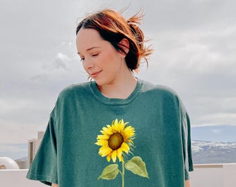 Camiseta Comfort Colors® con girasoles, camiseta floral, camiseta vintage con flores, camiseta cottagecore con girasoles, regalo para amantes de las flores.