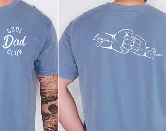 Camiseta personalizada Comfort Colors® com estampa "Fist Bump Dad", presente personalizado para o Dia dos Pais, camiseta com os nomes dos filhos, camiseta estilosa para o papai, presente de aniversário para o novo papai