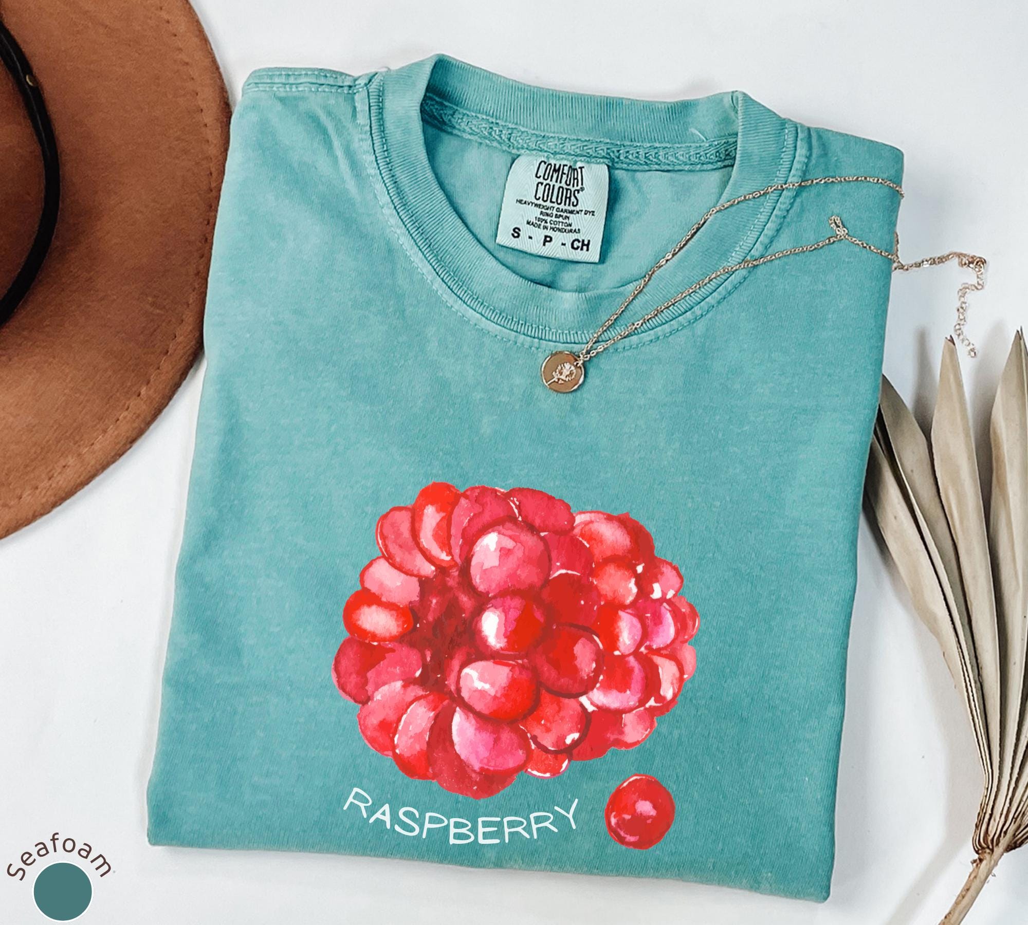 Raspberry Retro Commercial Graphic Shirt, Vintages Raspberry Label T ...
