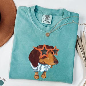 Komfort Farben Cooles Dackel Shirt, Wiener Hund T-Shirt, Lustiges Dackel Grafik T-Shirt, Gestreiftes Shirt Hundeliebhaber Geschenk, Trendy Haustier Tee, Doxie