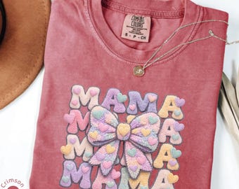 Camiseta Comfort Colors® Patchwork Mama Bow, Camiseta Coquette Mama, Regalo del Día de la Madre para Mamá, Camiseta Cute Mom con Parche Imitación - No es un patchwork real