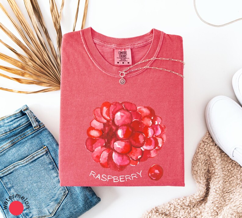 White And Raspberry Color Shirt Raspberry Retro Commercial Graphic Shirt, Vintages Raspberry Label T ...