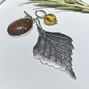 3 Piece Pendant Cluster-Antique Silver Charm Pendant Cluster-Large Detailed Metal Leaf-Glass Heart-Simulated Cabochon-Necklace Focal-Leaves