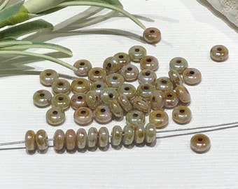 50 cuentas redondas de cristal checo: 4 mm, brillo verde marrón opaco