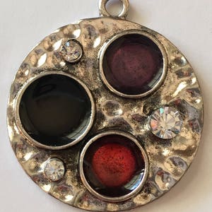 38x36mm-redondo-pingente de metal prateado antigo-esmaltado preto vermelho roxo pontos-strass-componentes de brinco-colar pingente-grande-detalhado