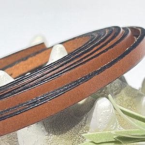 Braune Lederschnur mit schwarzem Rand: 5 mm Flaches europäisches Leder - 188 cm