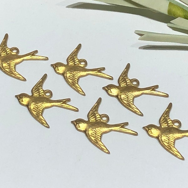 6 Piece - 18mm Flying Bird Charm Pendant-Raw Brass Left Sided Flying Bird-Gold Bird Charm-Brass Full Bodied Flying Bird-Jewelry Supplies