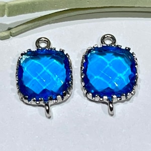 2 Stück - Verbinder Charms-Capri Blau Rhodinierte Messing Verbinder Quadrat Verbinder-Facettierte Glas Verbinder-Ohrring Verbinder-Verbinder Charms