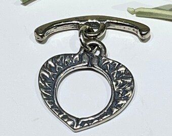 Antikes silbernes Zinn-Herz-Knebelverschluss - 18 mm doppelseitiger Verschluss