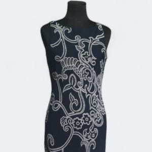 Vestido Debenhams con estampado de remolinos monocromáticos en blanco y negro, talla 12
