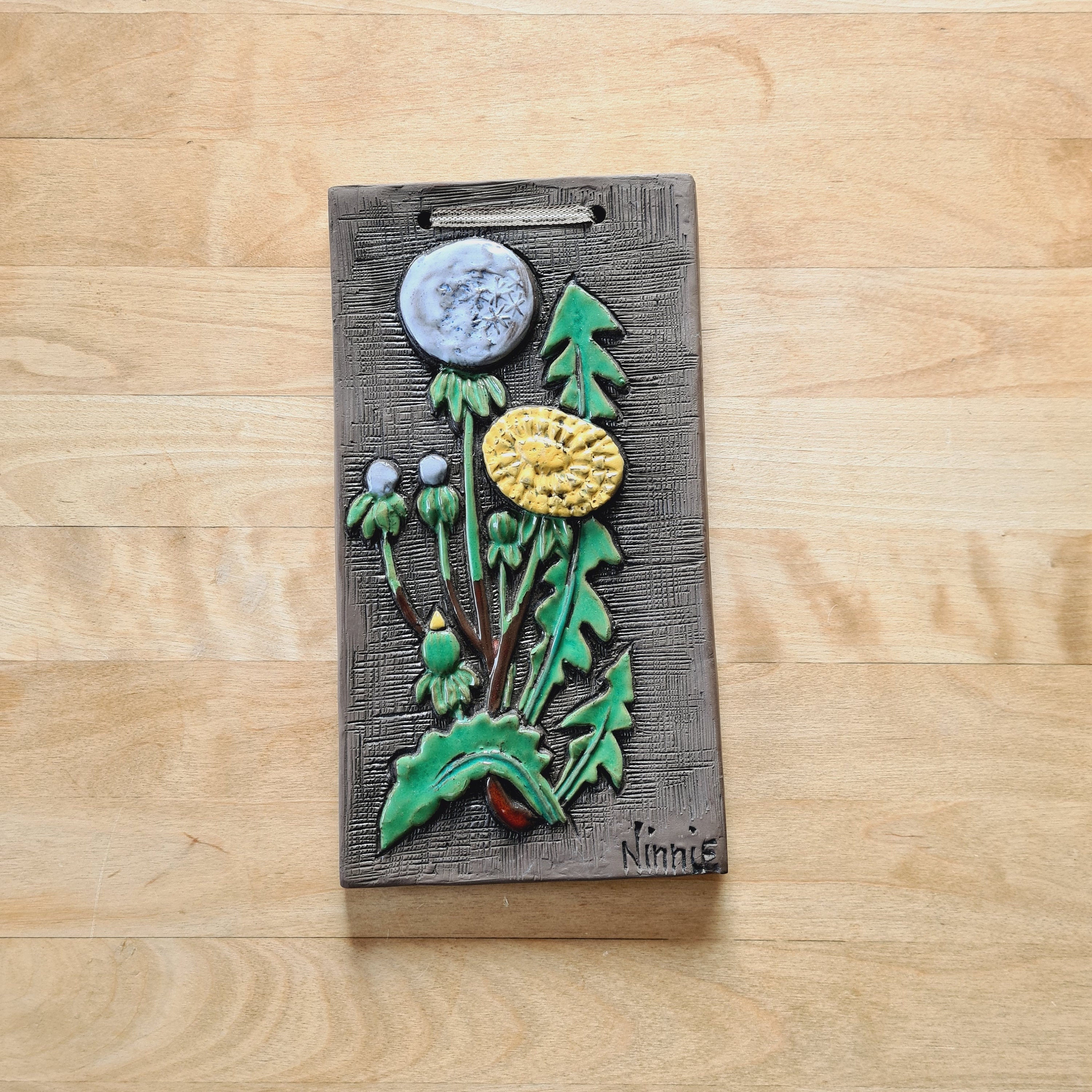 Retro / floral  / ceramic / pottery / stoneware / 9 1/2" x 5" / wall decor / wall hanging / wall plaque / Ninnie Forsgren / Sweden
