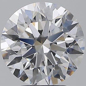 Könnte beinhalten: Ein runder Diamant im Brillantschliff mit zahlreichen dreieckigen und rautenförmigen Facetten, die ein komplexes Muster aus Lichtreflexion und Lichtbrechung erzeugen. Der Edelstein ist farblos, transparent und weist scharfe Kanten auf.