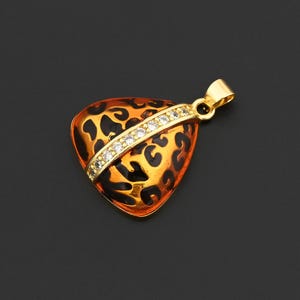 Minimal Triangle Pendant With Pattern Surface and CZ Line in 18K Gold Plated Structure for Fashion Pairing 22x24.5mm